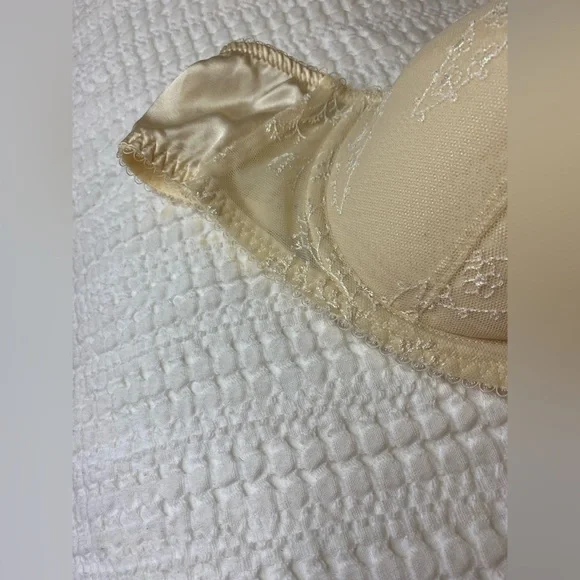 Wacoal 36C 36 C Lace Satin Silk Bra Ivory Off White Lightly Lined Balconette - Picture 3 of 9